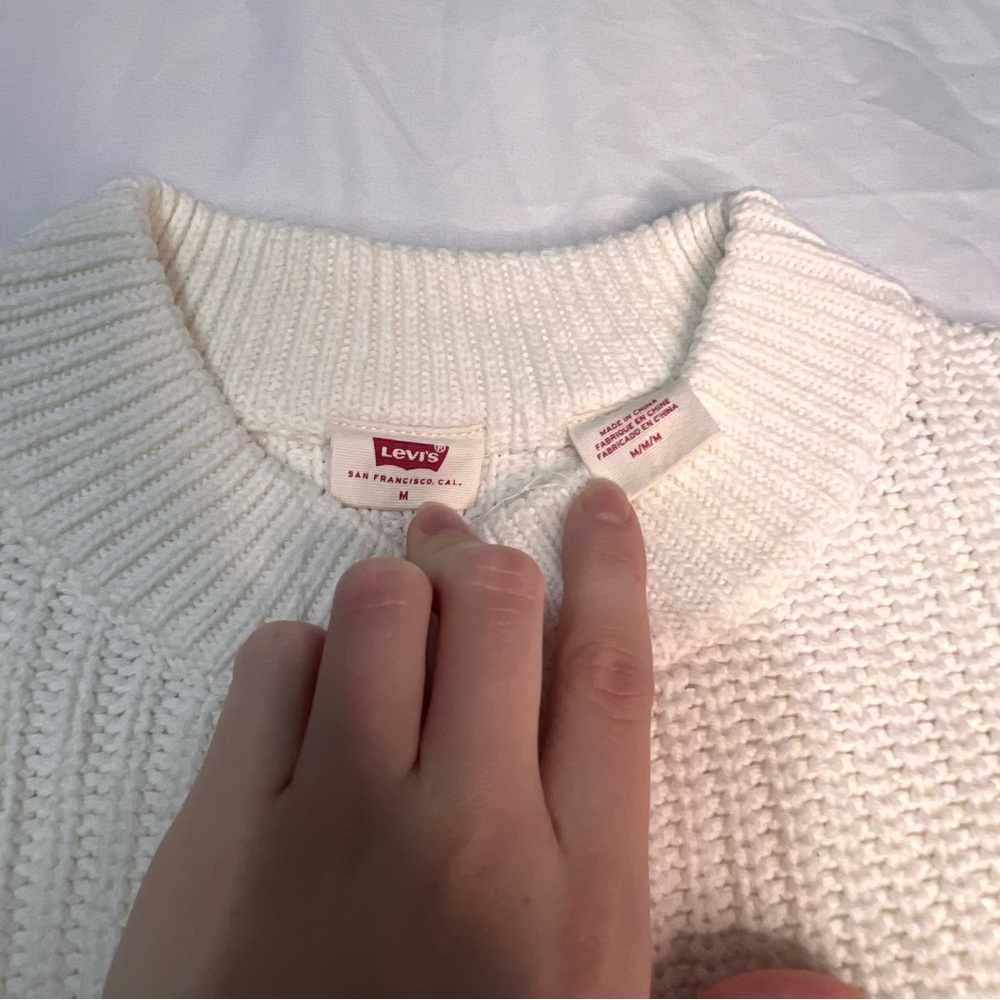 Levi sweater, size M - Picture 2 of 3